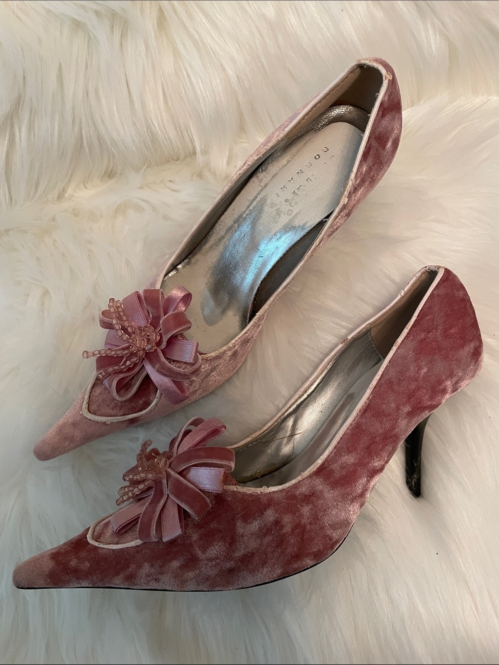 Rose Pink Crushed Velvet Pointed-Toe Heels with Bow Detail Sz37